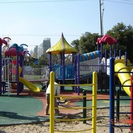 兒童游樂(lè)園設(shè)備